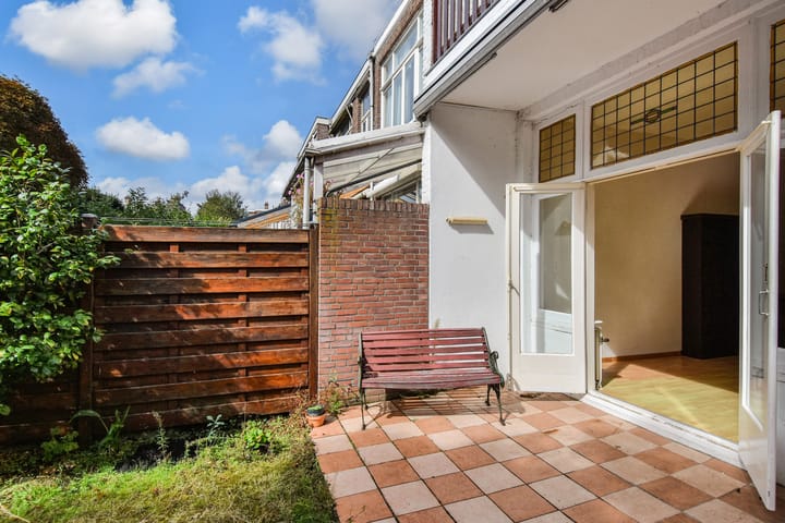 Tussenwoning te koop: Thomsonlaan 56, 'S-Gravenhage
