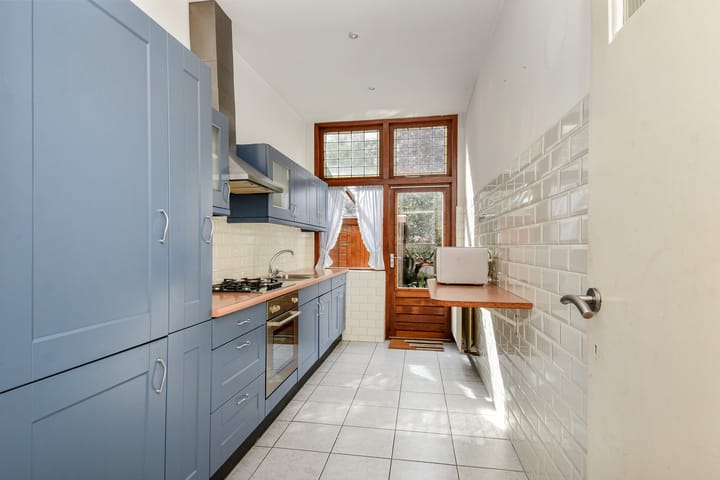 Tussenwoning te koop: Thomsonlaan 56, 'S-Gravenhage