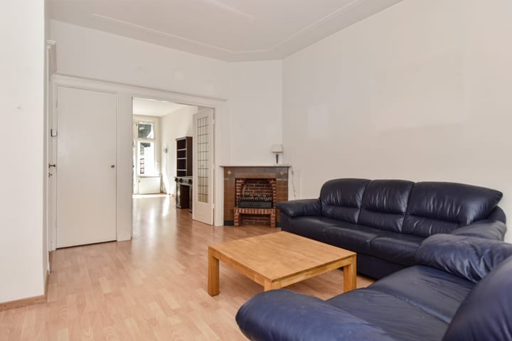 Tussenwoning te koop: Thomsonlaan 56, 'S-Gravenhage