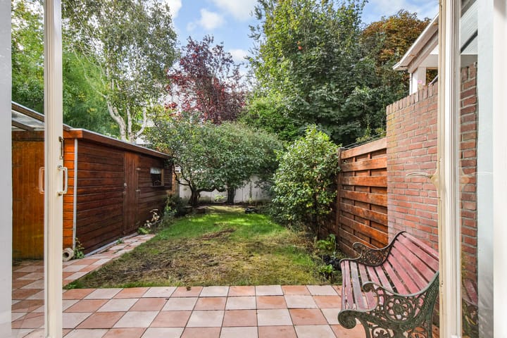 Tussenwoning te koop: Thomsonlaan 56, 'S-Gravenhage
