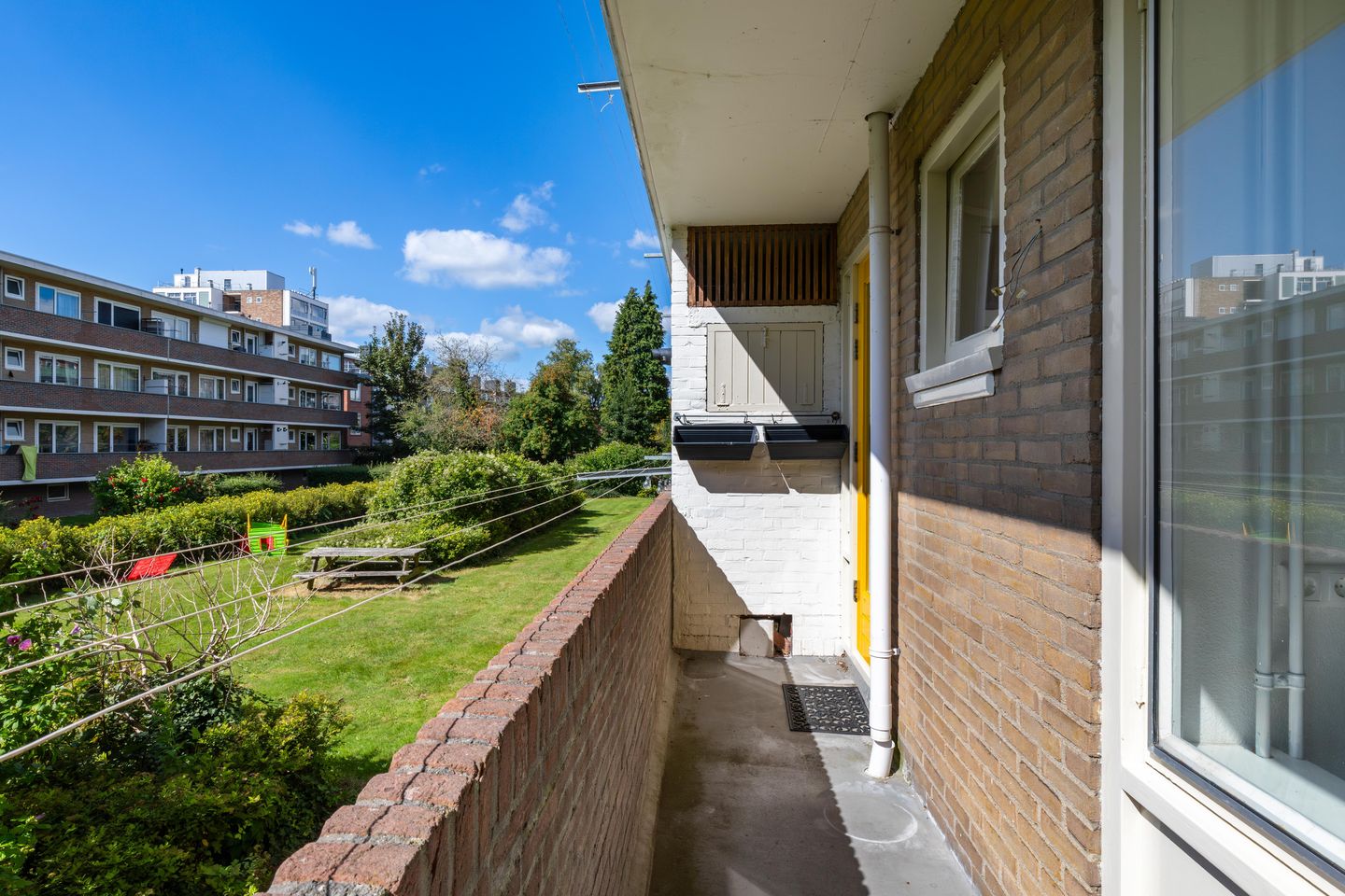 Photo 20 of Huygensstraat 135