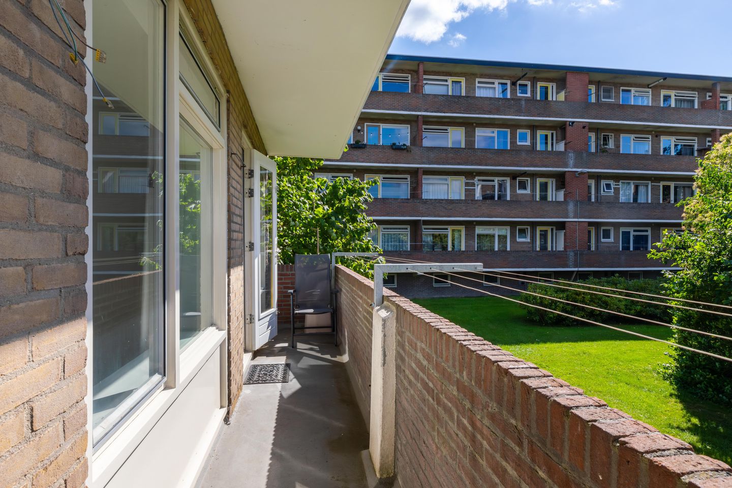 Photo 19 of Huygensstraat 135