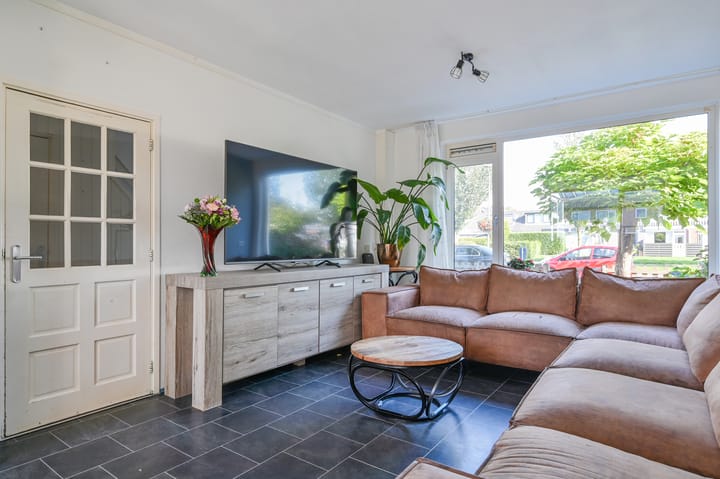 Tussenwoning te koop: Anjerlaan 61, De Kwakel