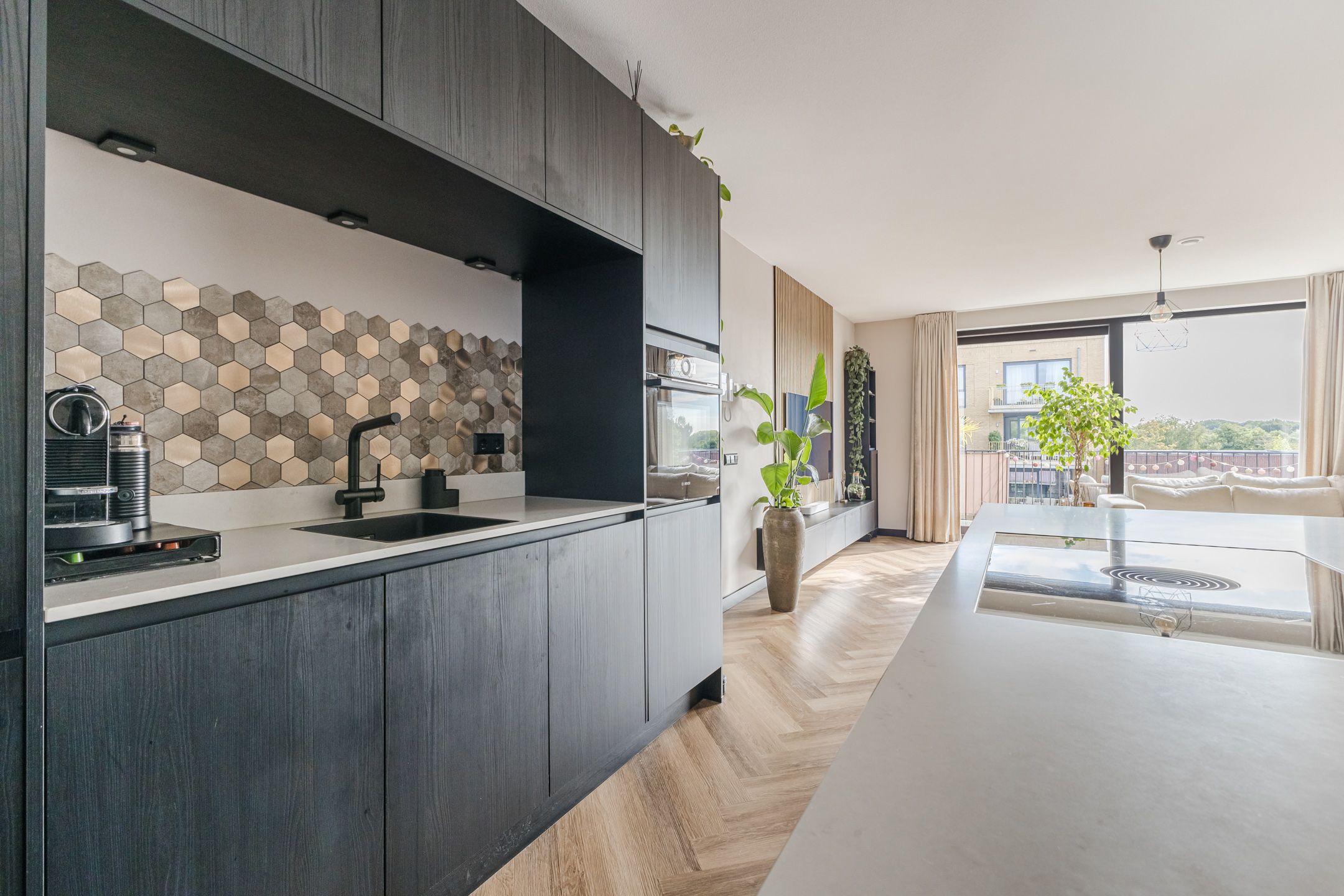 Photo 9 of Monteverdistraat 308