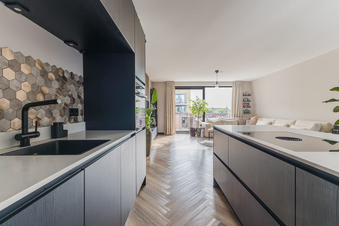 Photo 11 of Monteverdistraat 308