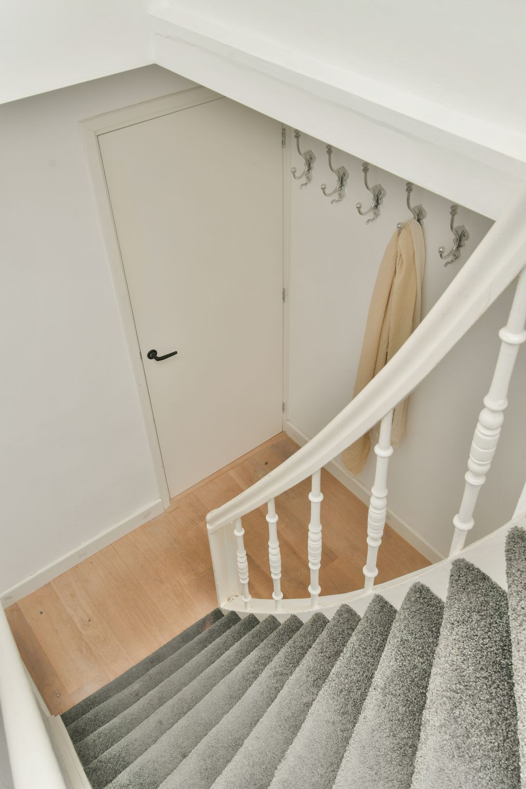 Photo 22 of Cornelis Anthoniszstraat 27-4