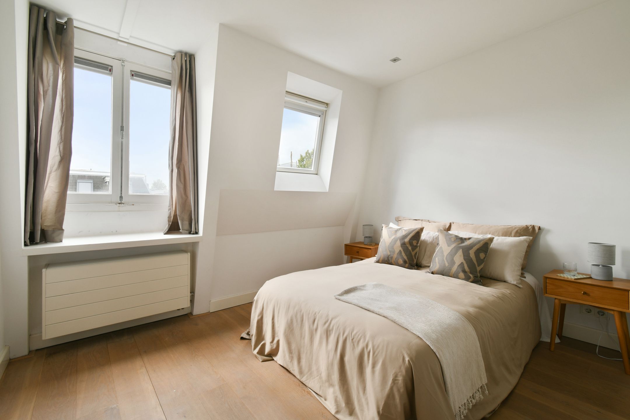 Photo 12 of Cornelis Anthoniszstraat 27-4