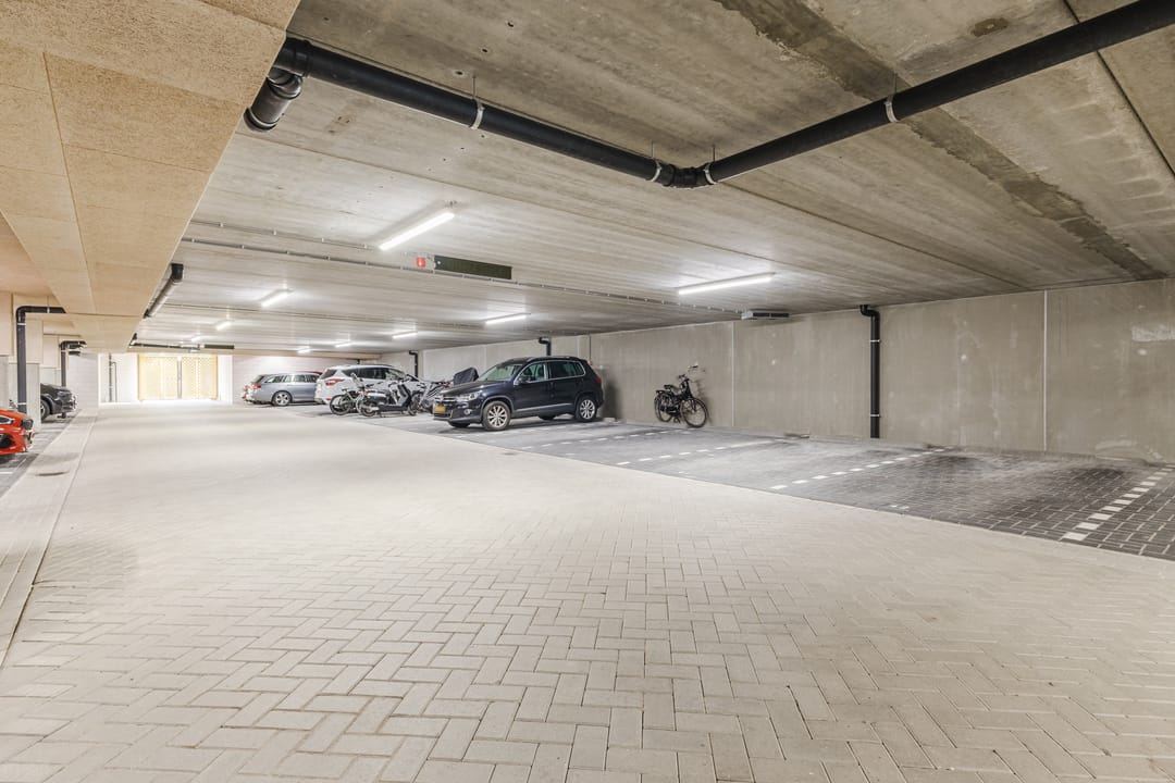 Photo 37 of Monteverdistraat 308