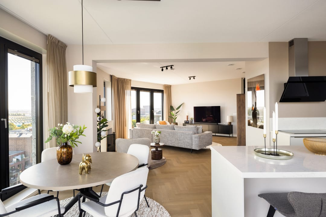 Photo 11 of Niemeyerstraat 102