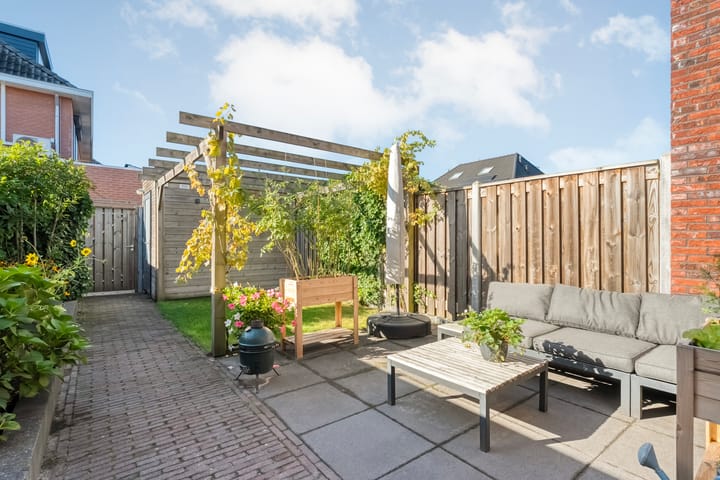 Tussenwoning te koop: Eikepage 17, Hoogeveen