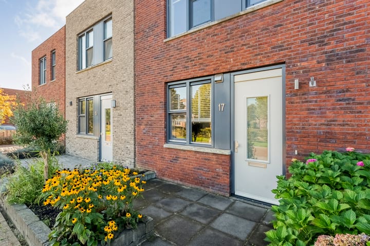 Tussenwoning te koop: Eikepage 17, Hoogeveen