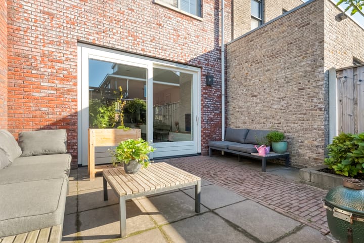 Tussenwoning te koop: Eikepage 17, Hoogeveen