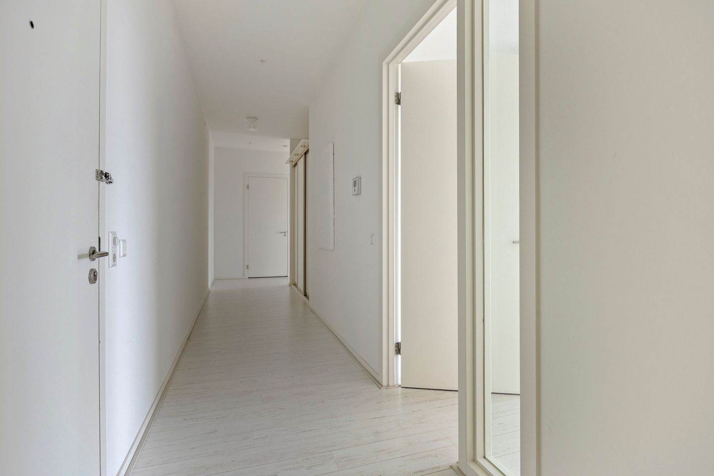 Photo 10 of Van der Hoevenplein 187