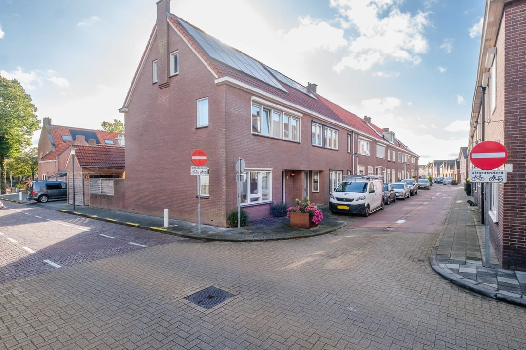 Photo 8 of Klaas Benninkstraat 7-A
