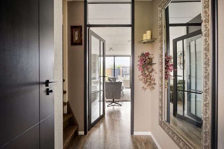 Tussenwoning te koop: Gentiaan 12, Nootdorp