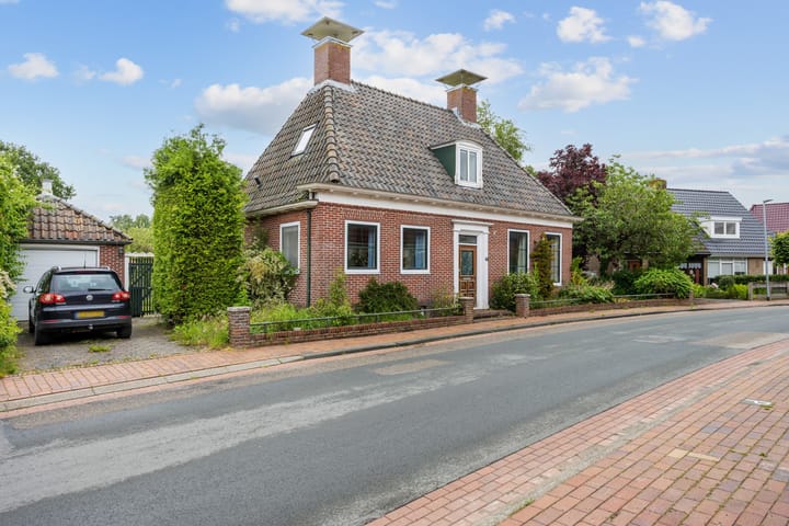 Vrijstaande woning te koop: Hoofdweg 54, Holwierde