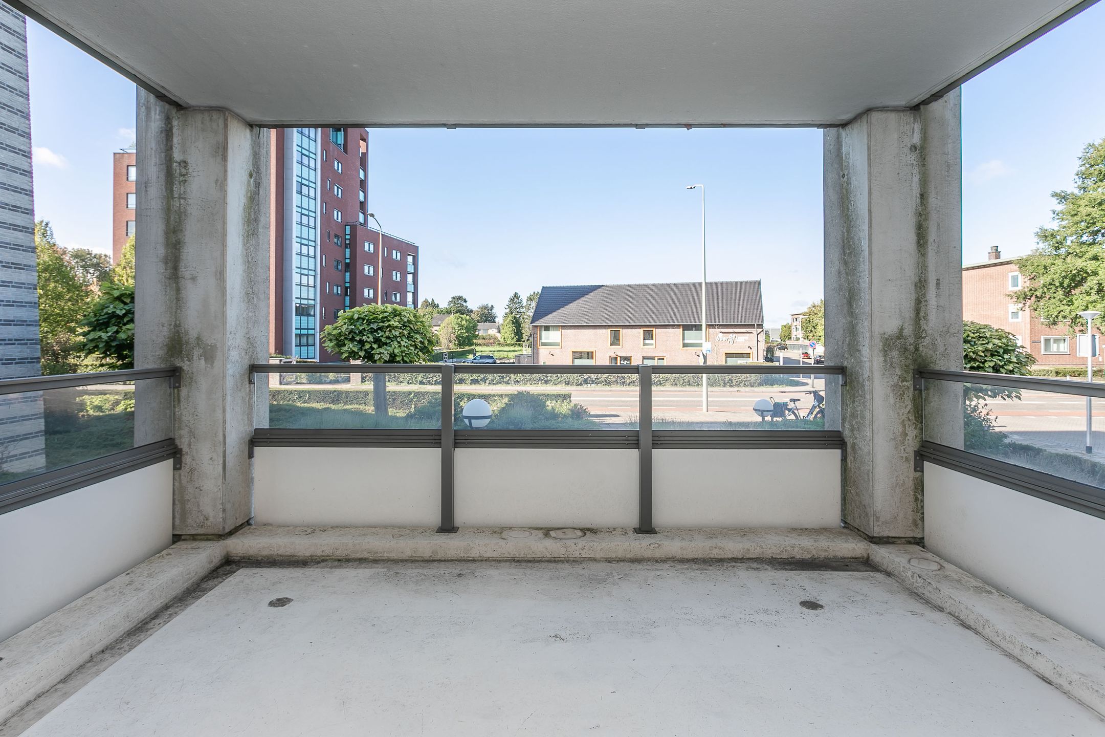 Photo 24 of Johannes XXIII-singel 105