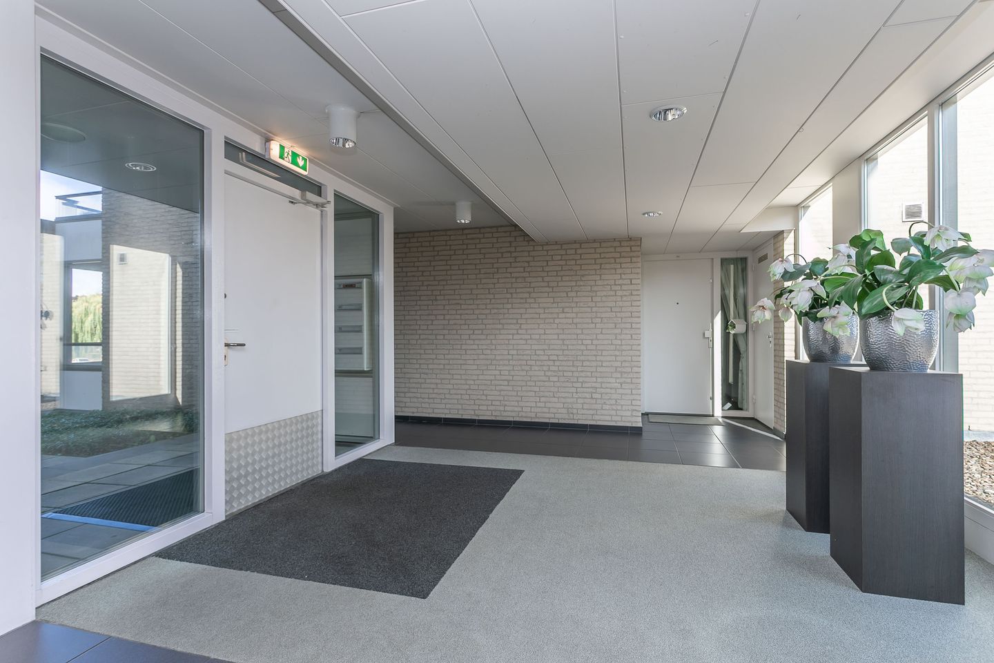 Photo 34 of Johannes XXIII-singel 105