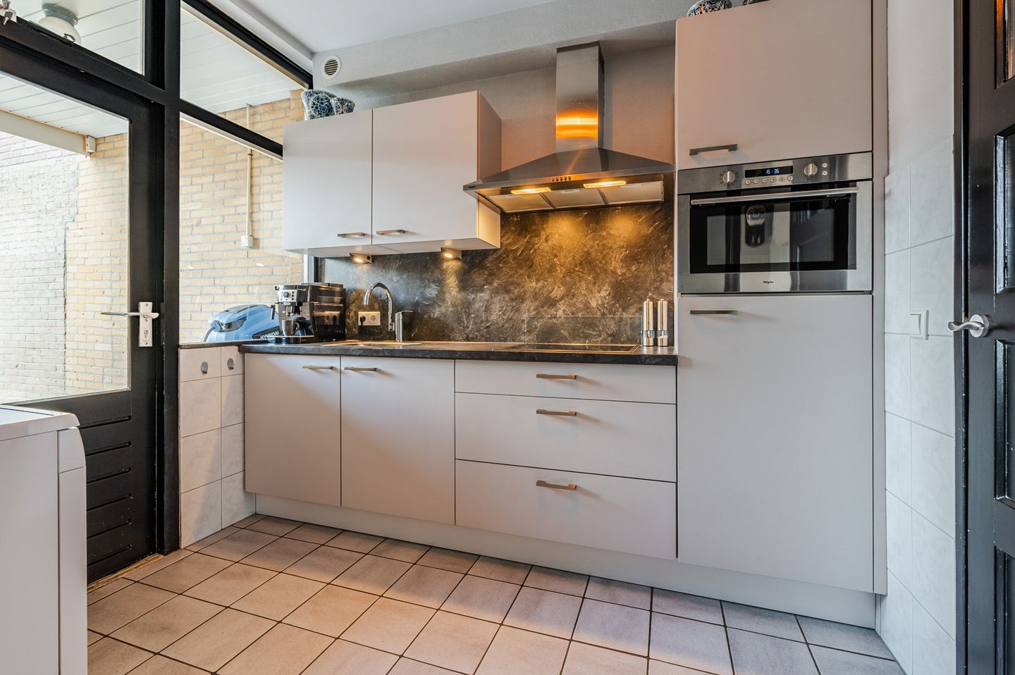 Photo 10 of Karel Doormanstraat 4