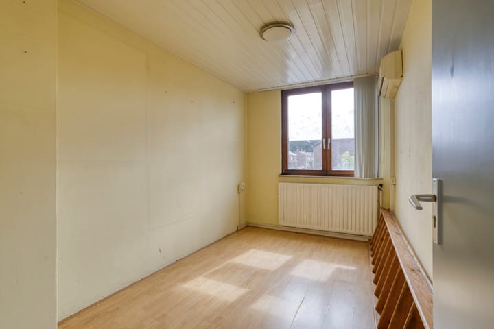Twee-onder-één-kap te koop: Dr. Marga Klompéstraat 2, Landgraaf
