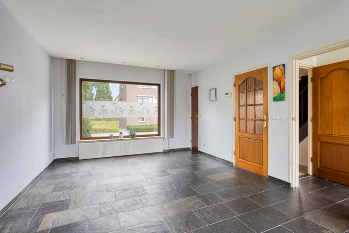 Twee-onder-één-kap te koop: Dr. Marga Klompéstraat 2, Landgraaf