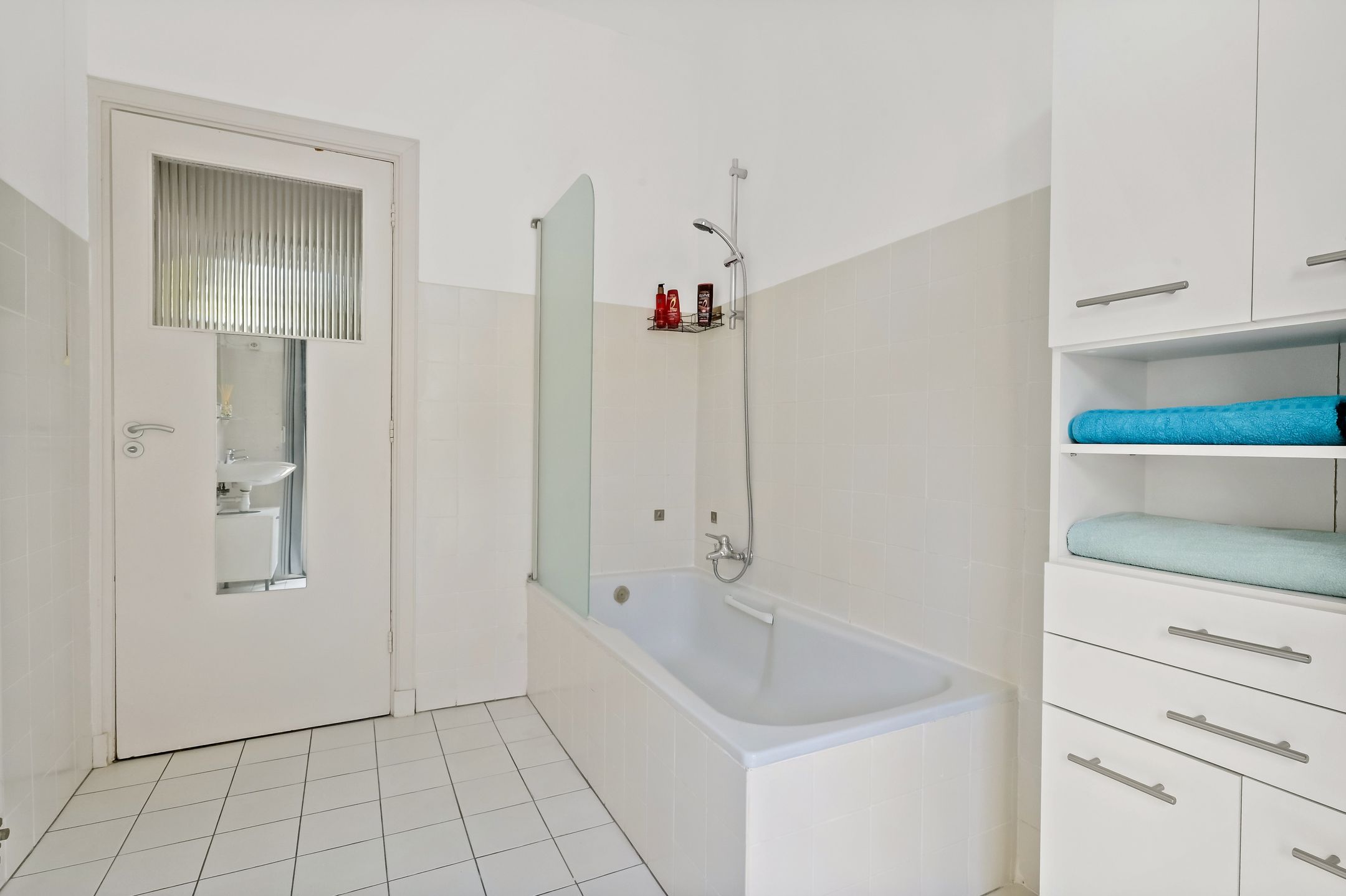 Photo 18 of van de Wateringelaan 169