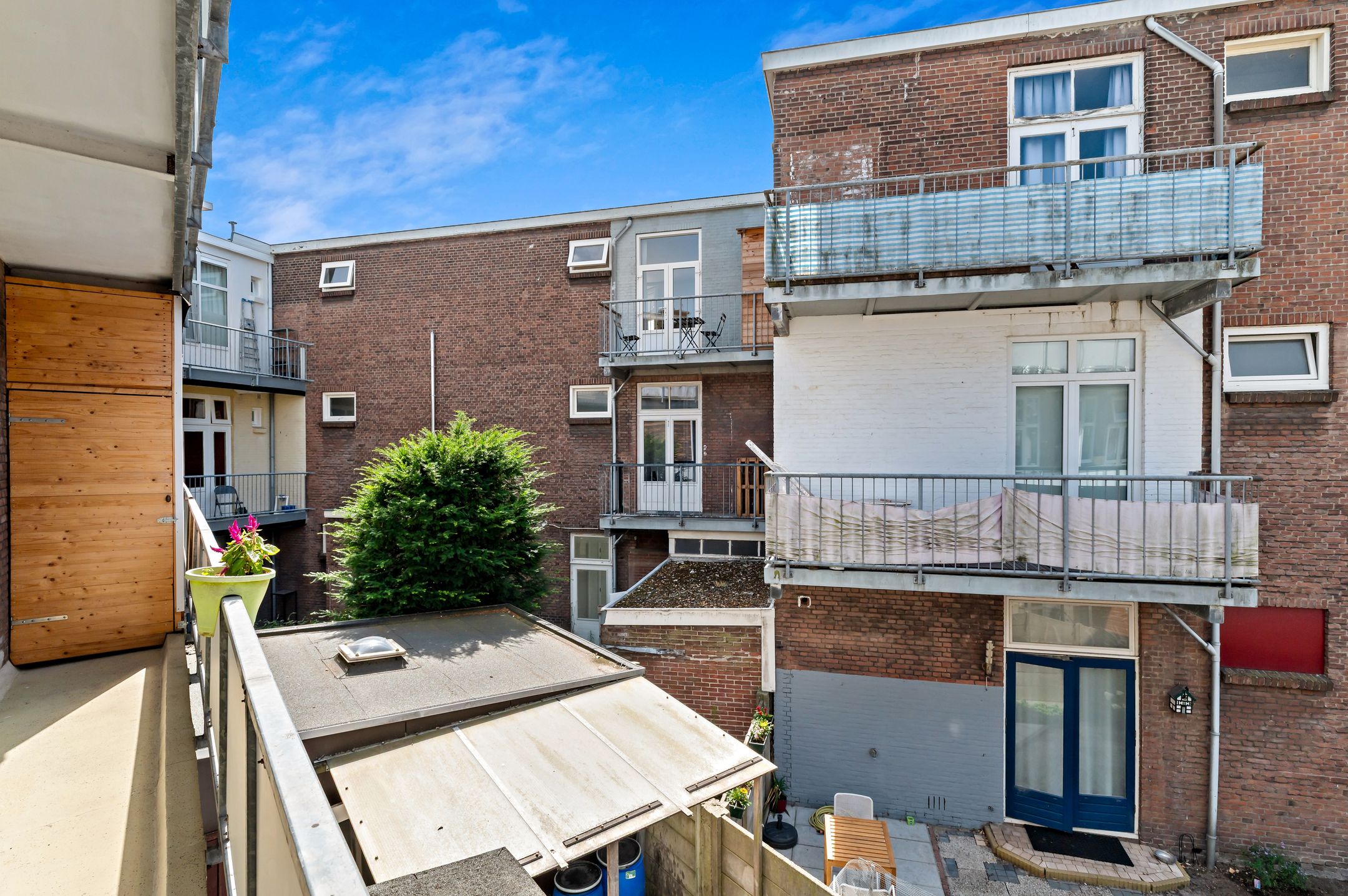 Photo 15 of van de Wateringelaan 169