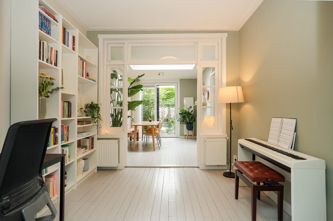 Photo 11 of Maria van Reedestraat 9