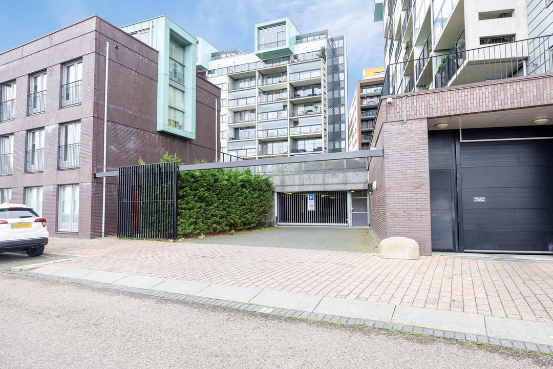 Photo 32 of Bas Paauwestraat 42