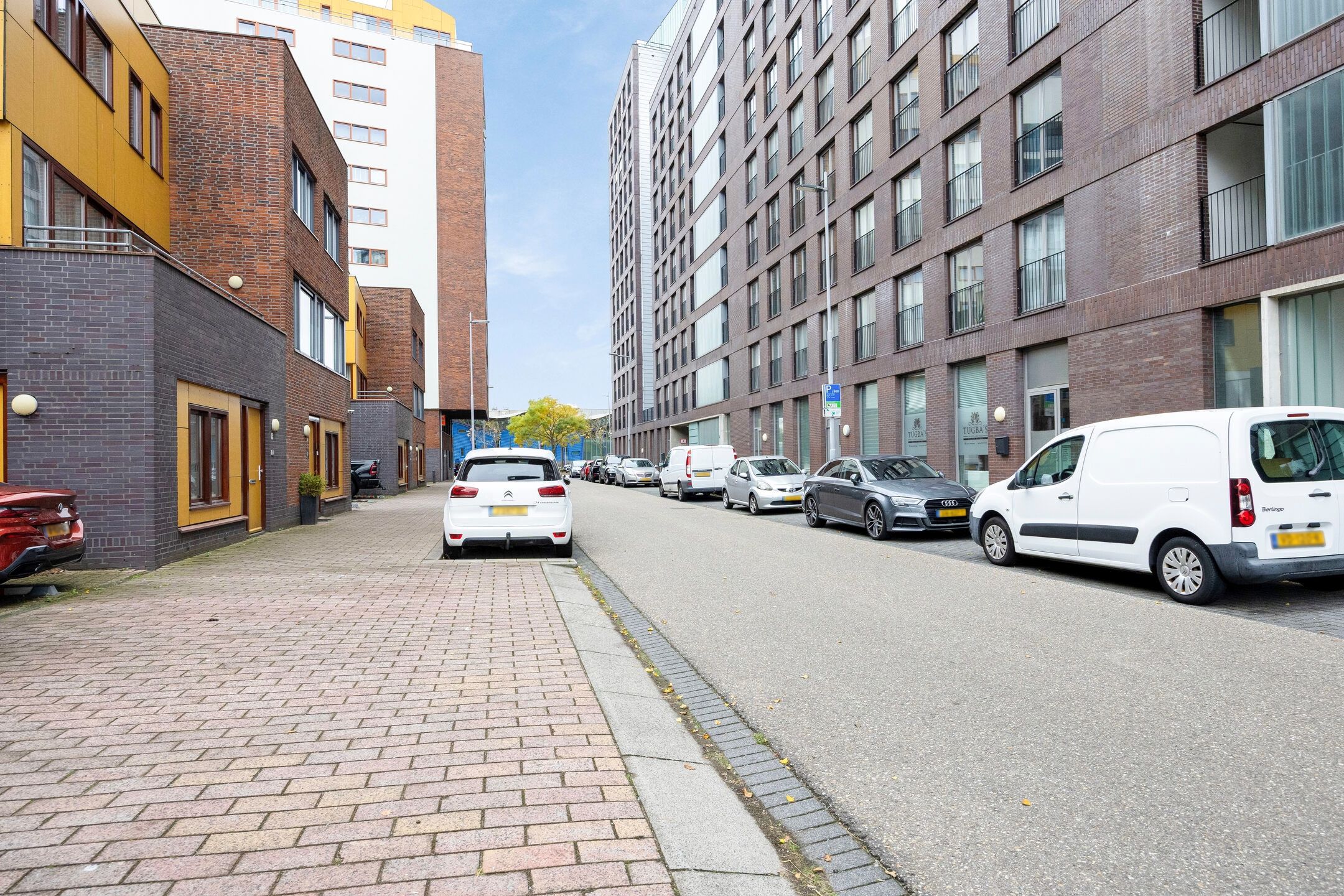 Photo 42 of Bas Paauwestraat 42