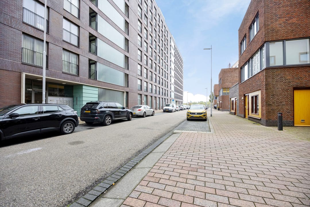 Photo 43 of Bas Paauwestraat 42