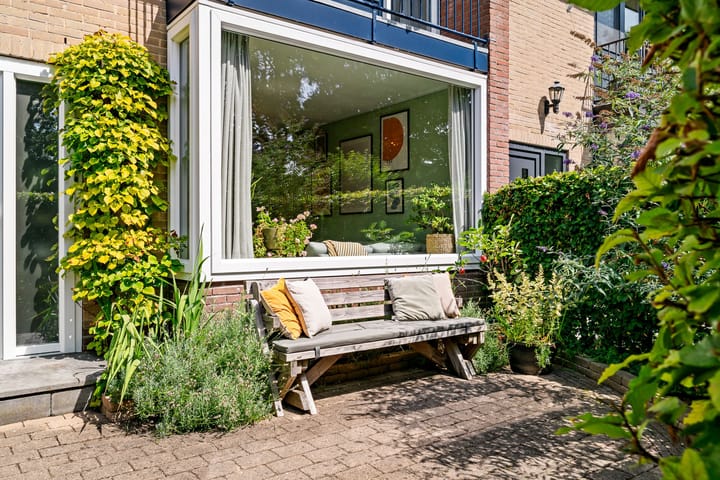 Tussenwoning te koop: Jasmijnlaan 20, Woerden
