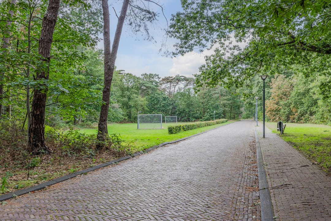 Foto 47 van Middenweg 24