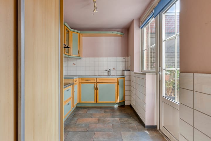 Twee-onder-één-kap te koop: Karel Appelstraat 30, Kessel