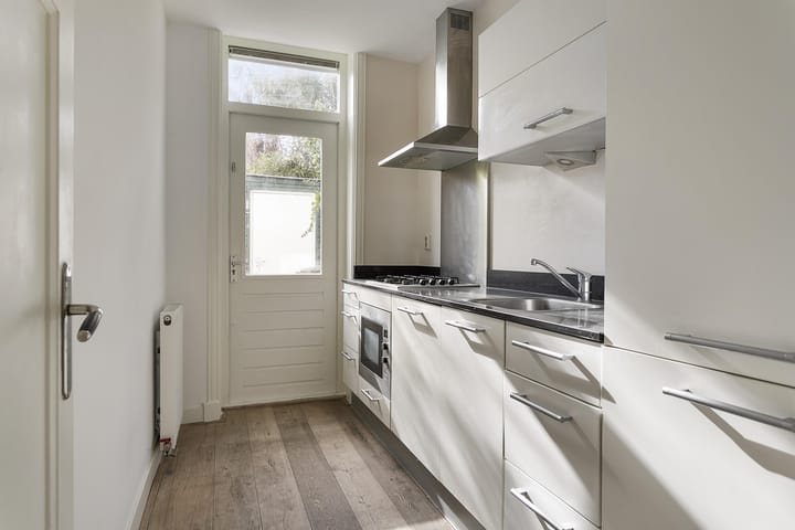 Tussenwoning te huur: Middenweg 122, Haarlem