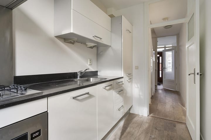 Tussenwoning te huur: Middenweg 122, Haarlem