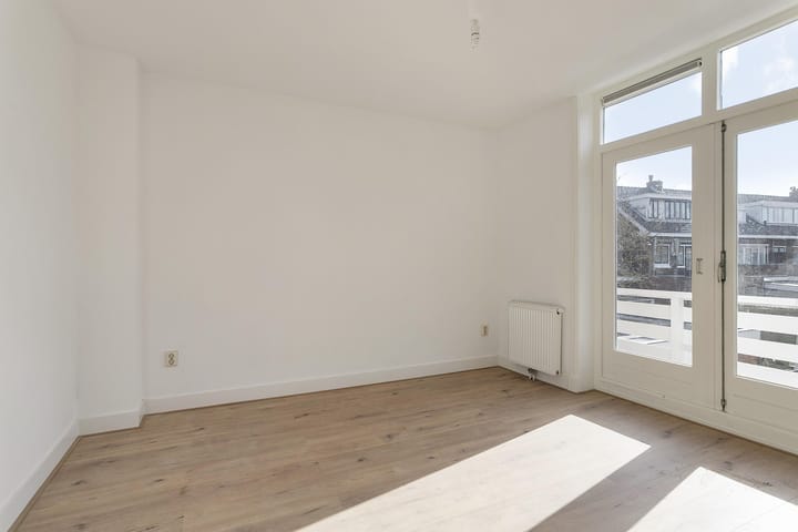 Tussenwoning te huur: Middenweg 122, Haarlem