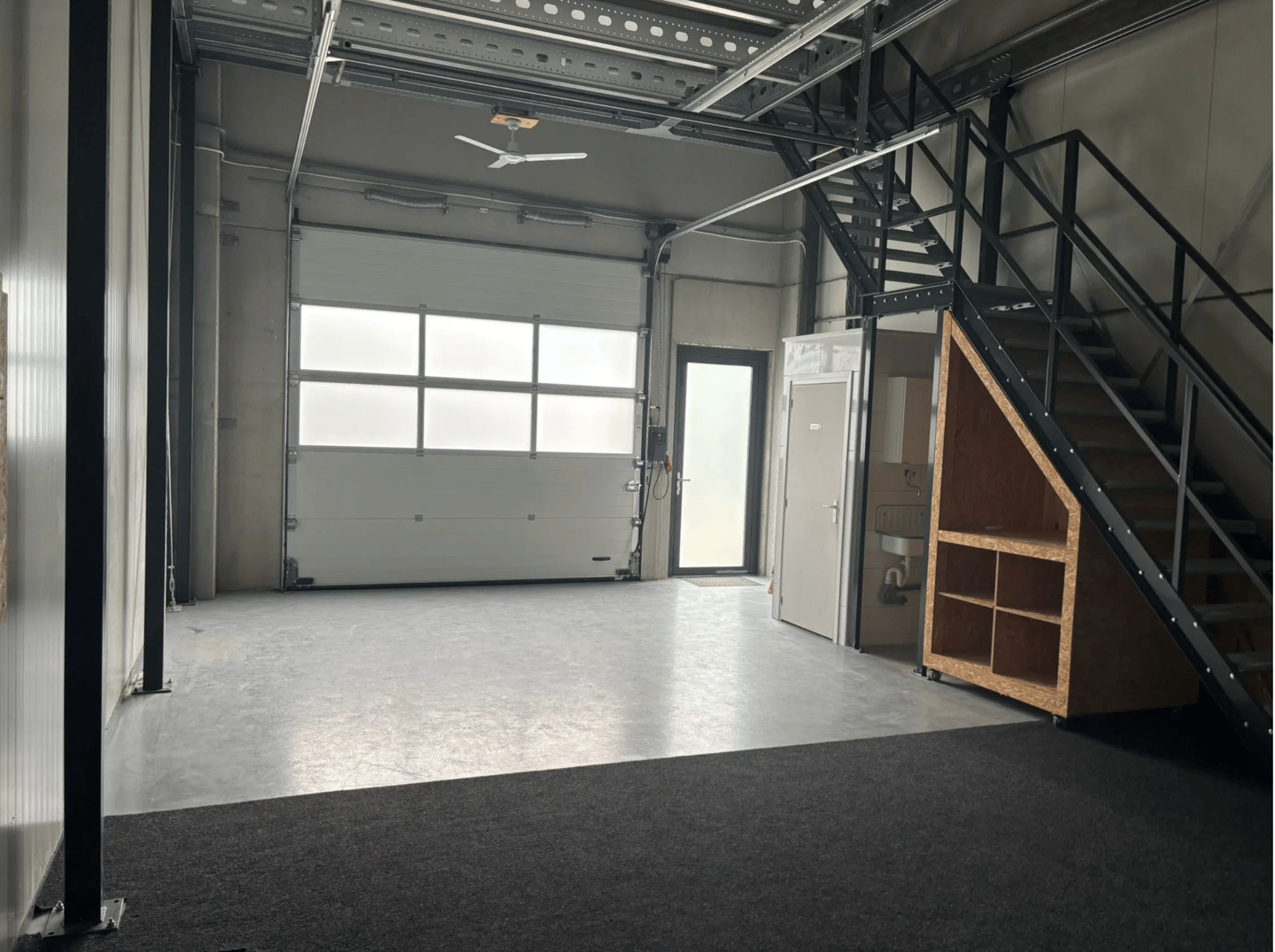 View photo 2 of Stoelmatter 17-K