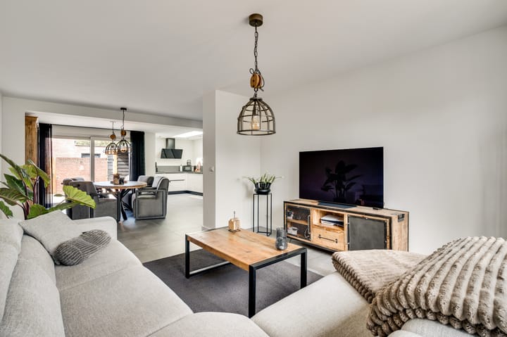 Tussenwoning te koop: Willem Goossensstraat 18, Sittard