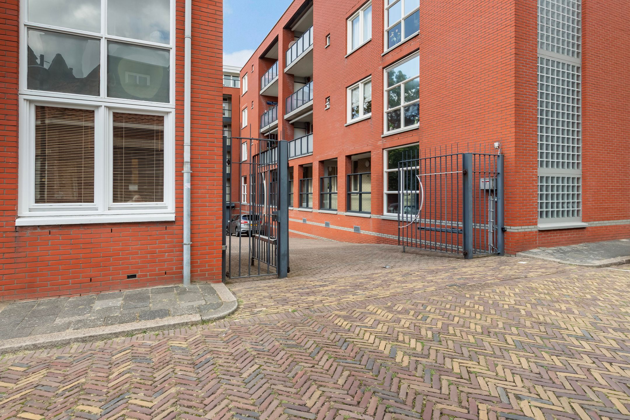 Photo 27 of Buiten Walevest 111