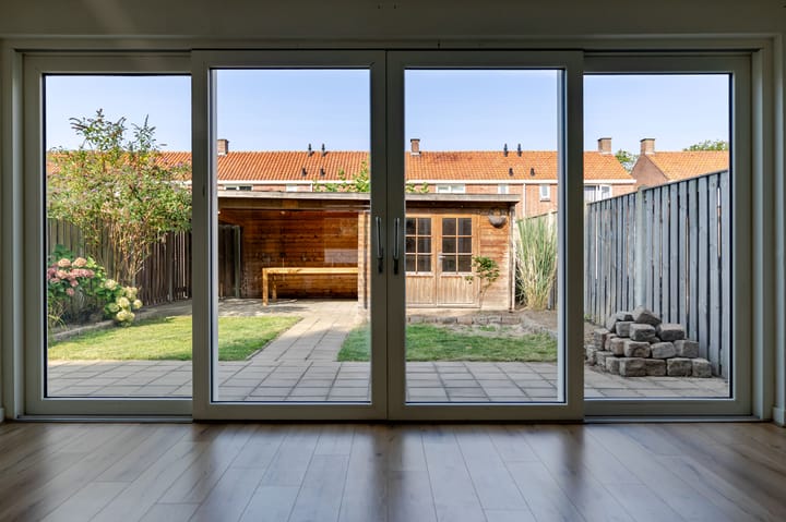 Hoekwoning te koop: Henk Höftenstraat 10, Almelo