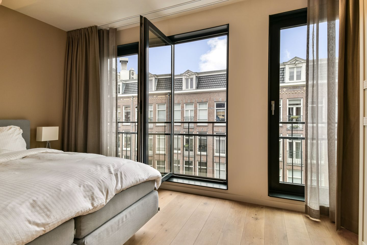 Photo 19 of Eerste Jan Steenstraat 8-E