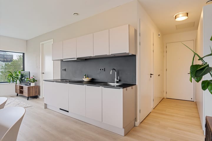 Foto 4 van Rivium 1e straat 65-E