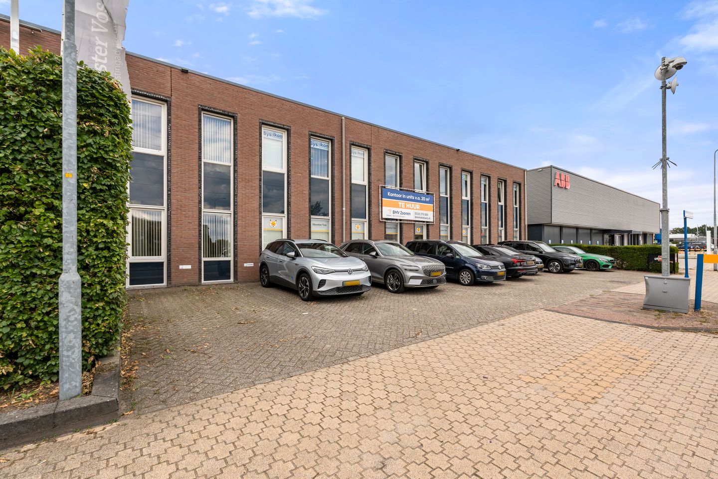 View photo 2 of Lorentzstraat 4