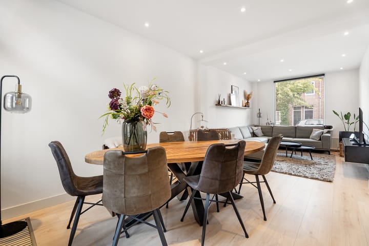 Hoekwoning te koop: Van Goorstraat 2, Tilburg
