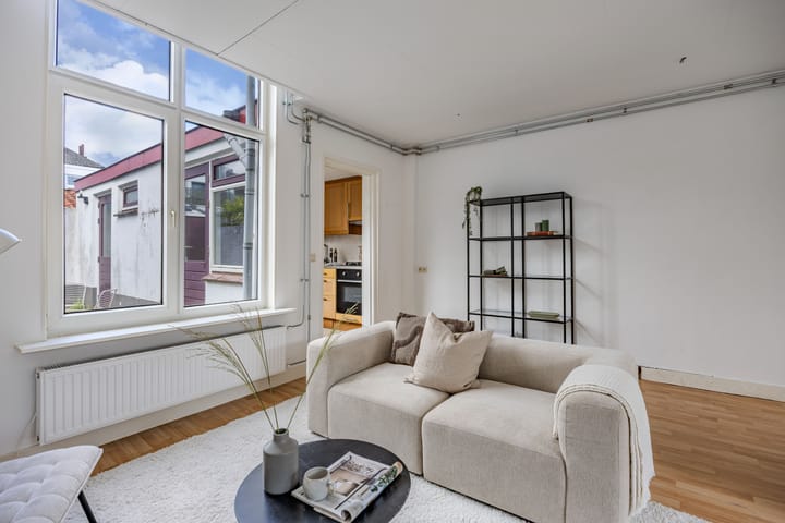 Tussenwoning te koop: Oranjestraat 24, Alphen Aan Den Rijn