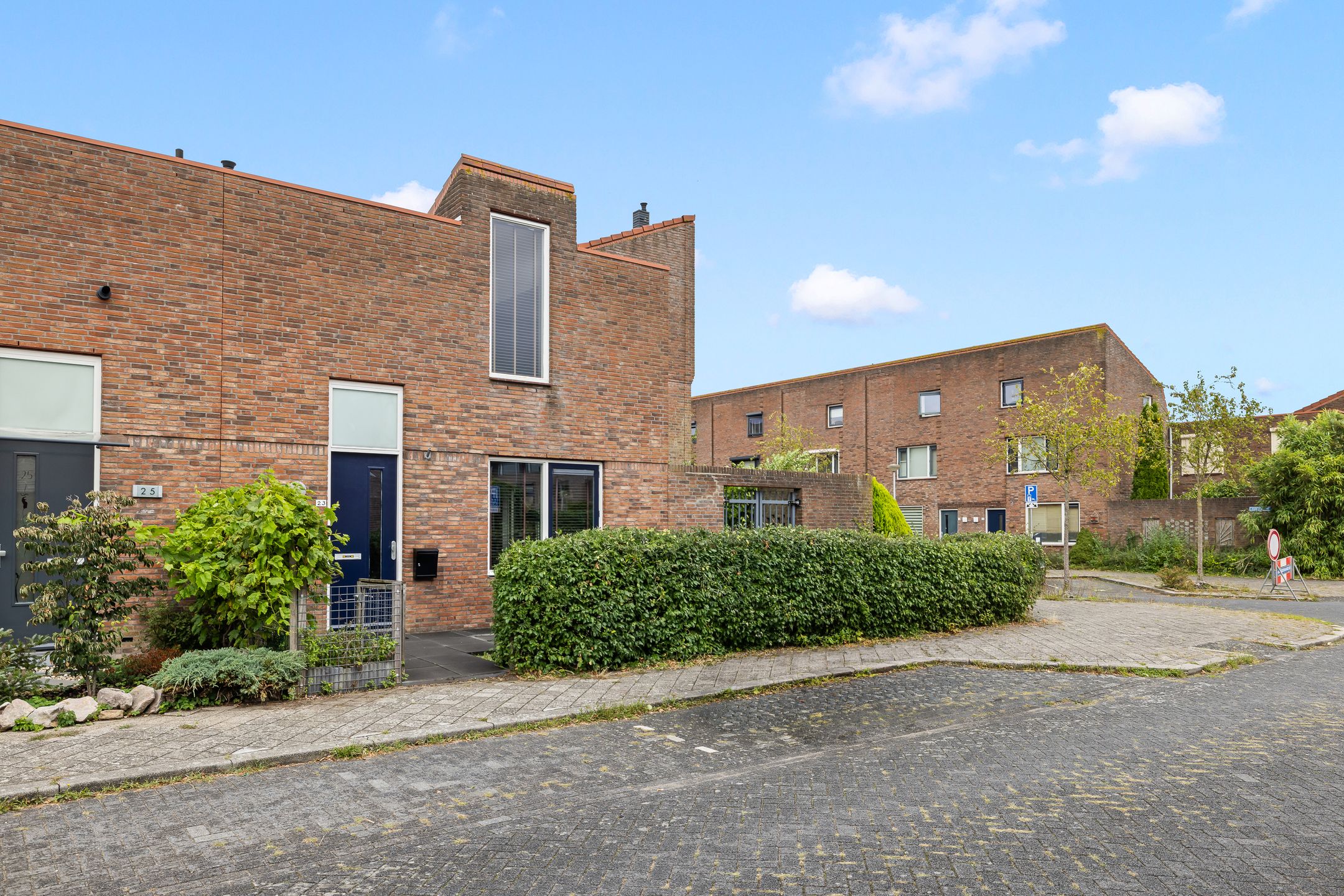 Photo 36 of Zevenblad 23