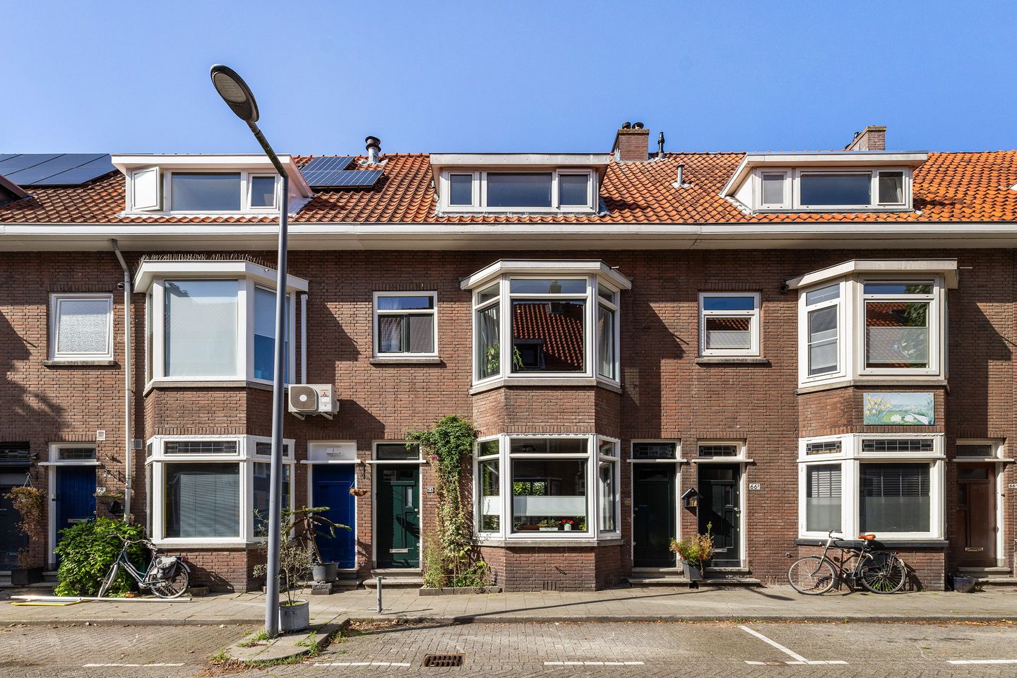 Foto 1 van Lisbloemstraat 68