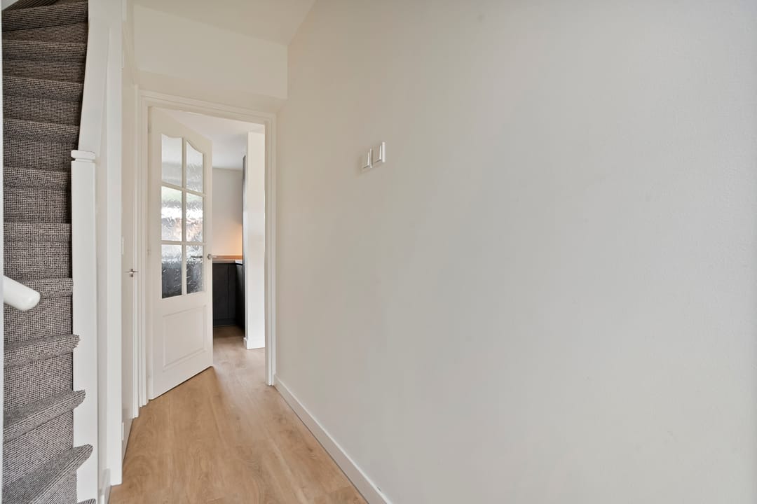 Photo 17 of Heinsiusstraat 144