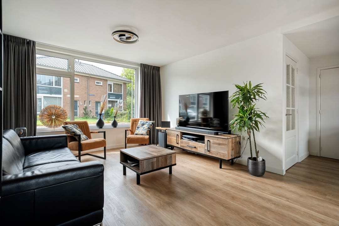 Photo 2 of Heinsiusstraat 144